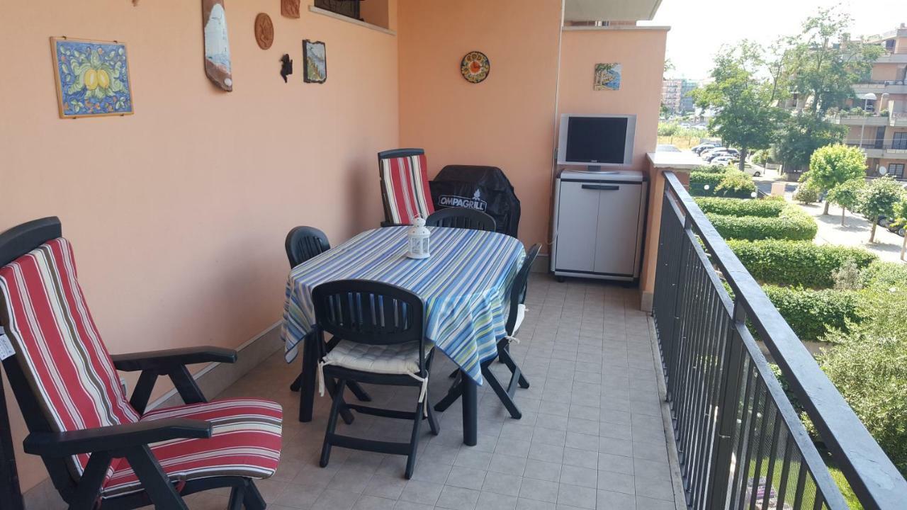 Casina Carina Carina Apartment Nettuno Exterior photo